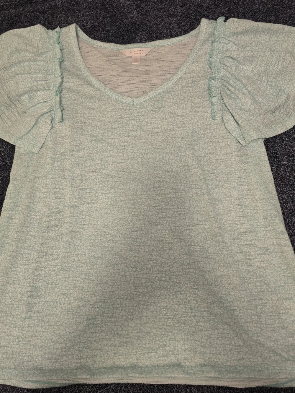 LC Lauren Conrad Medium Mint Green Ruched Puff Sleeve V Neck Blouse
